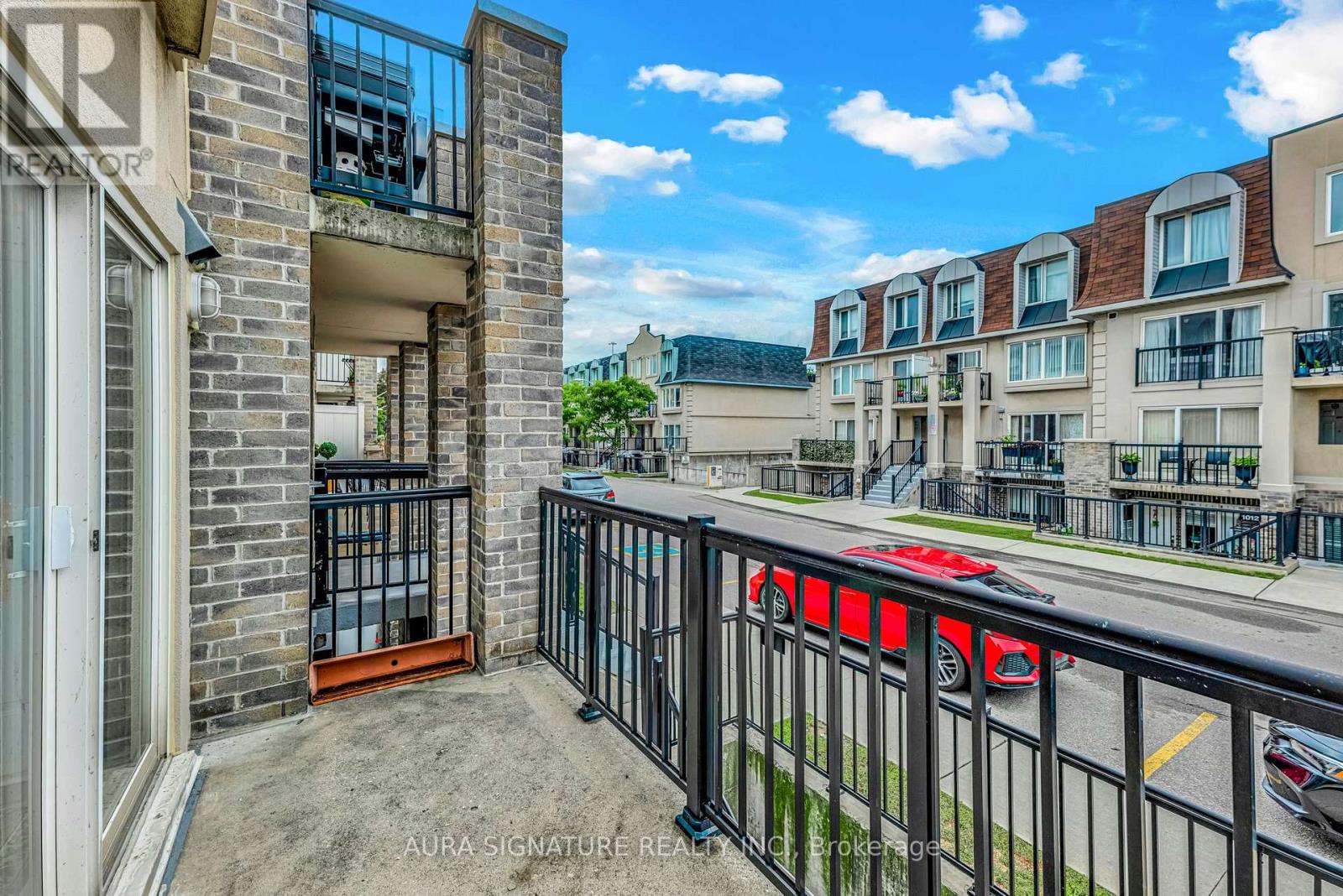 2142 - 105 George Appleton Way N Property Photo 30
