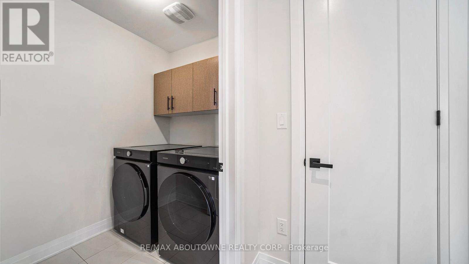 102 Settlers Road E Property Photo 19