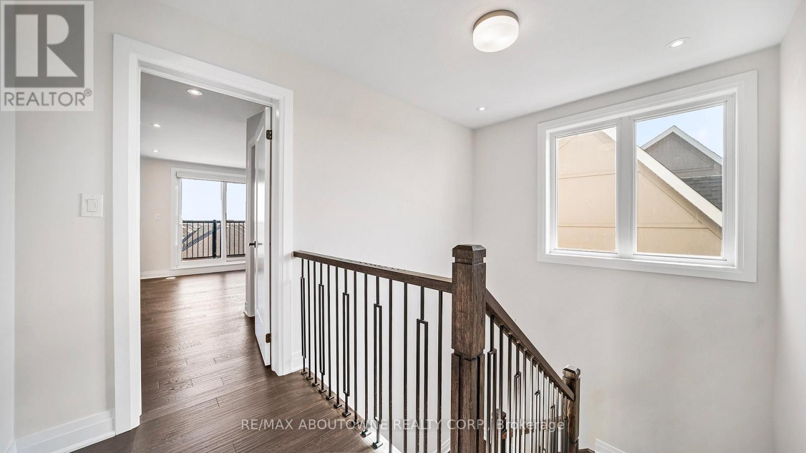 102 Settlers Road E Property Photo 24