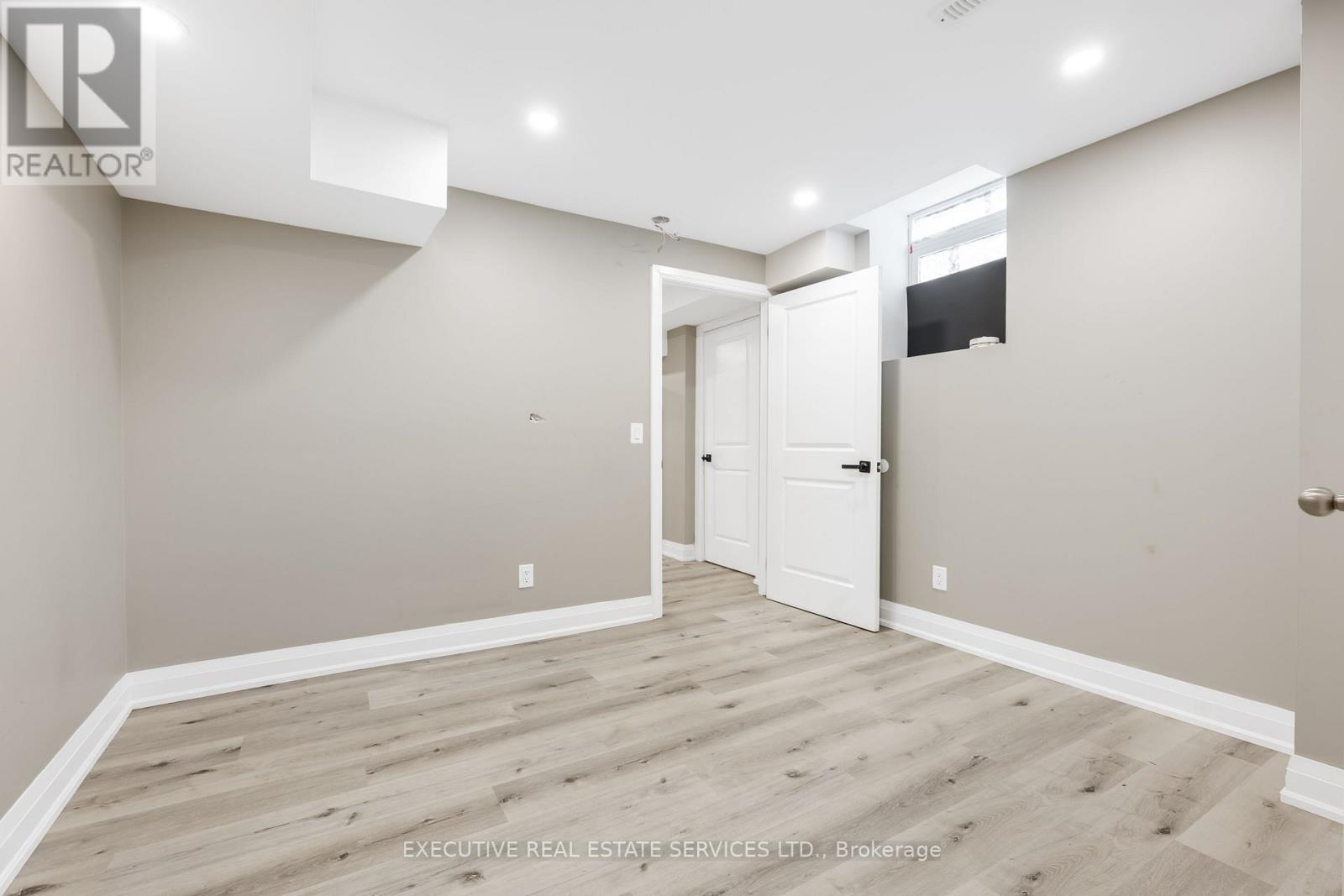 61 Truro (basement) Circle N Property Photo 18