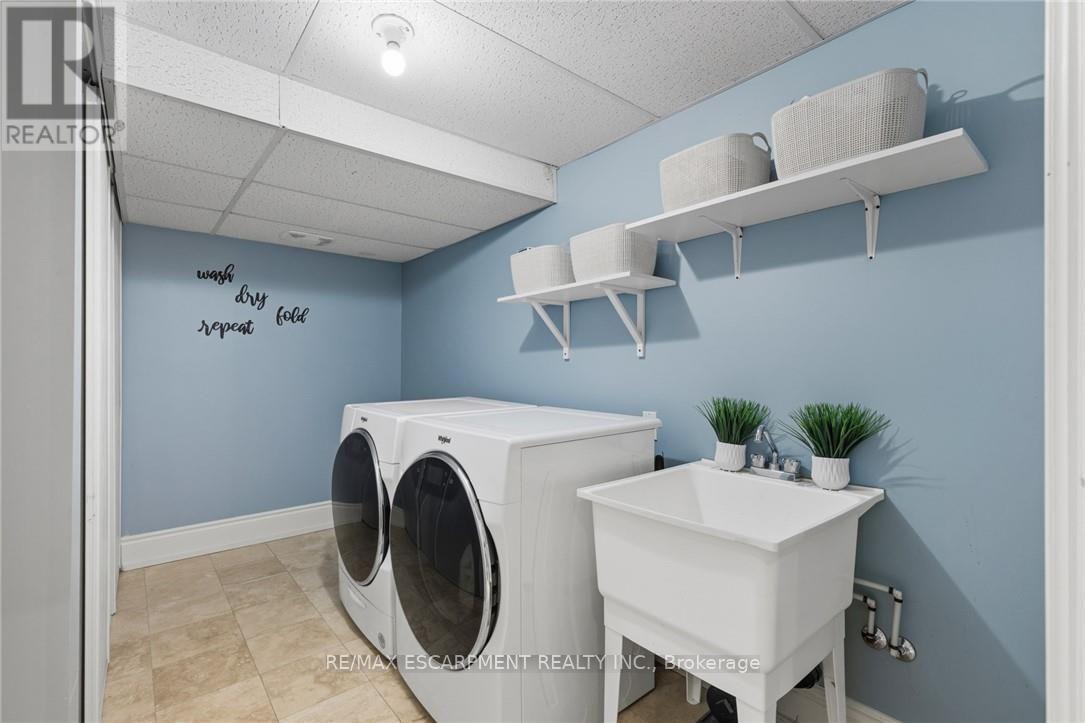 1063 Greenoaks Drive Property Photo 33