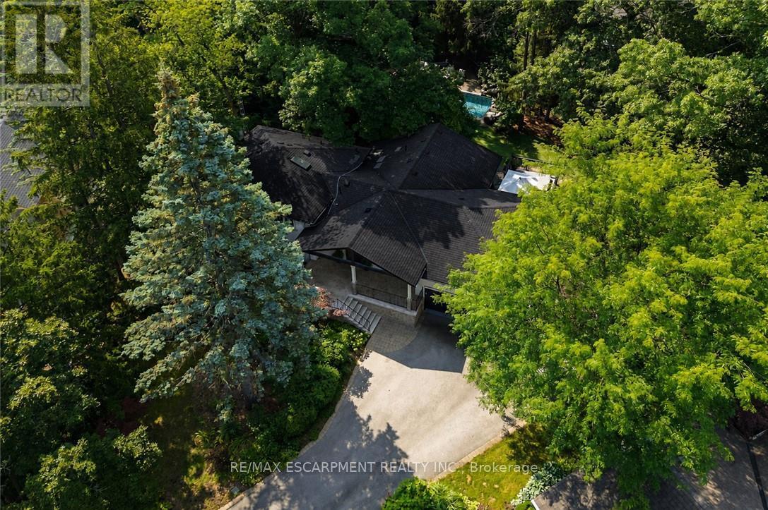1063 Greenoaks Drive Property Photo 49