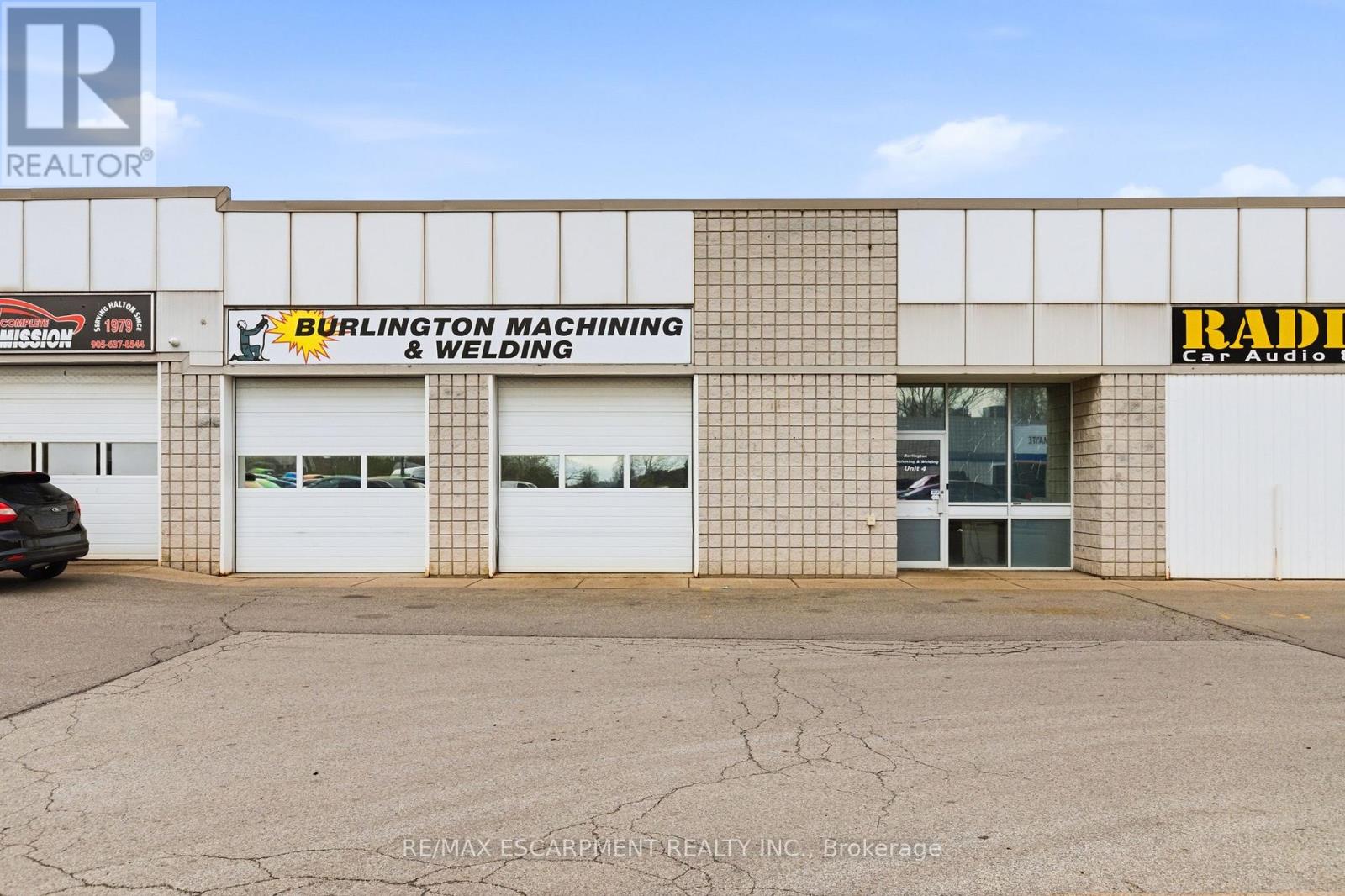 4 - 3485 Harvester Road Photo de la propriété 1