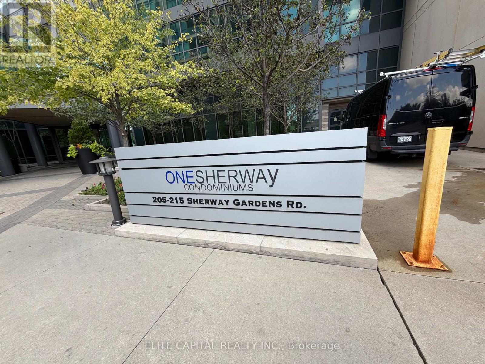 Ph104 - 215 Sherway Gardens Road Property Photo 2