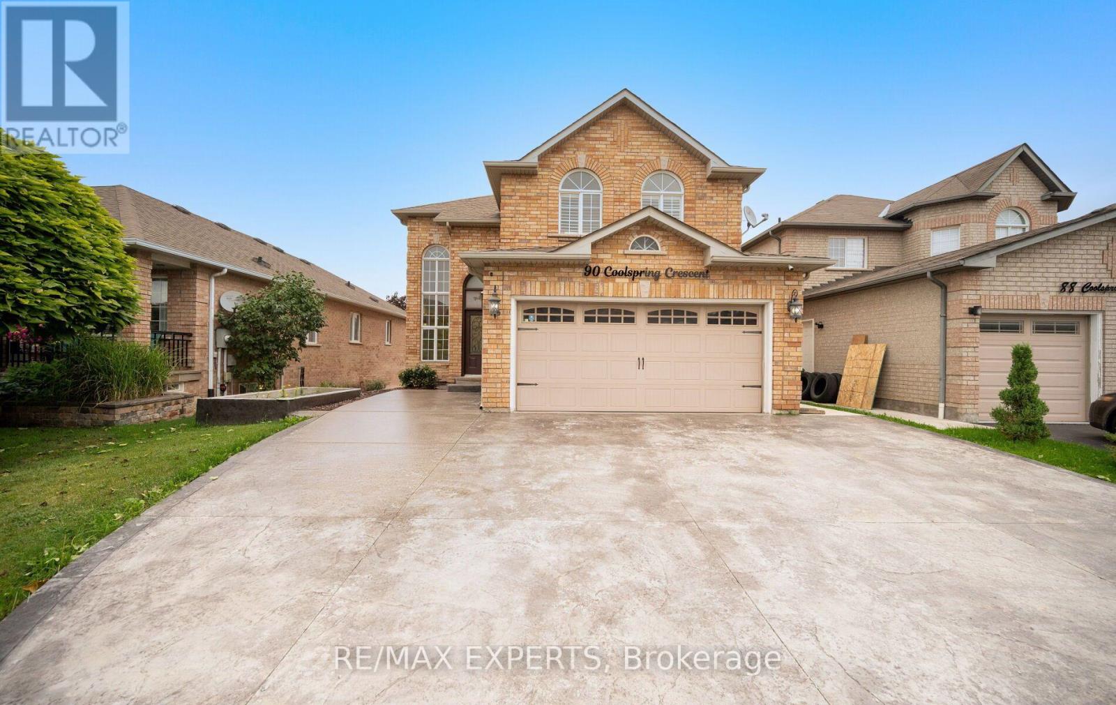 90 COOLSPRING CRESCENT