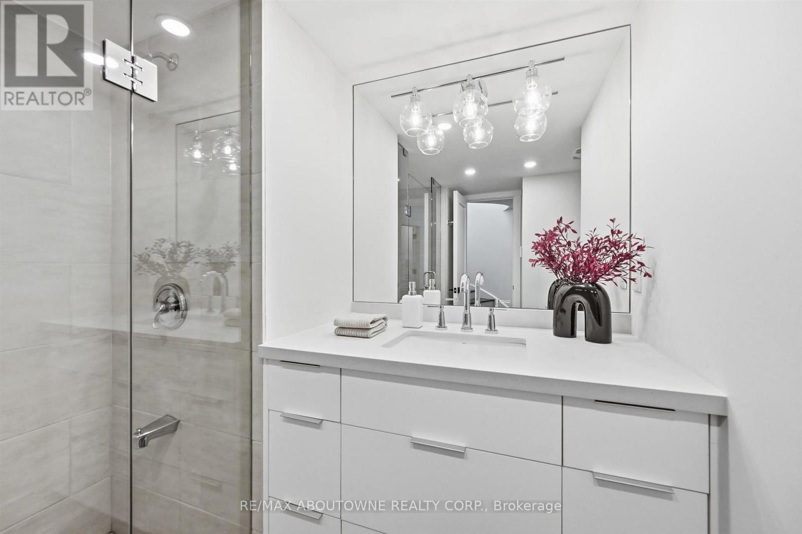 25 Southwind Terrace Property Photo 27