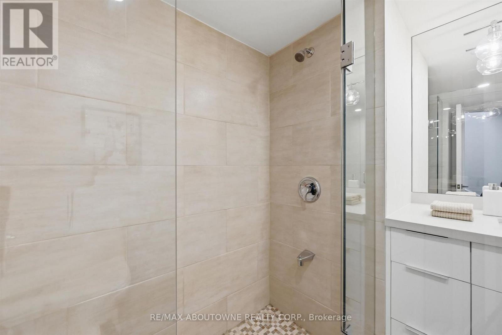 25 Southwind Terrace Property Photo 28