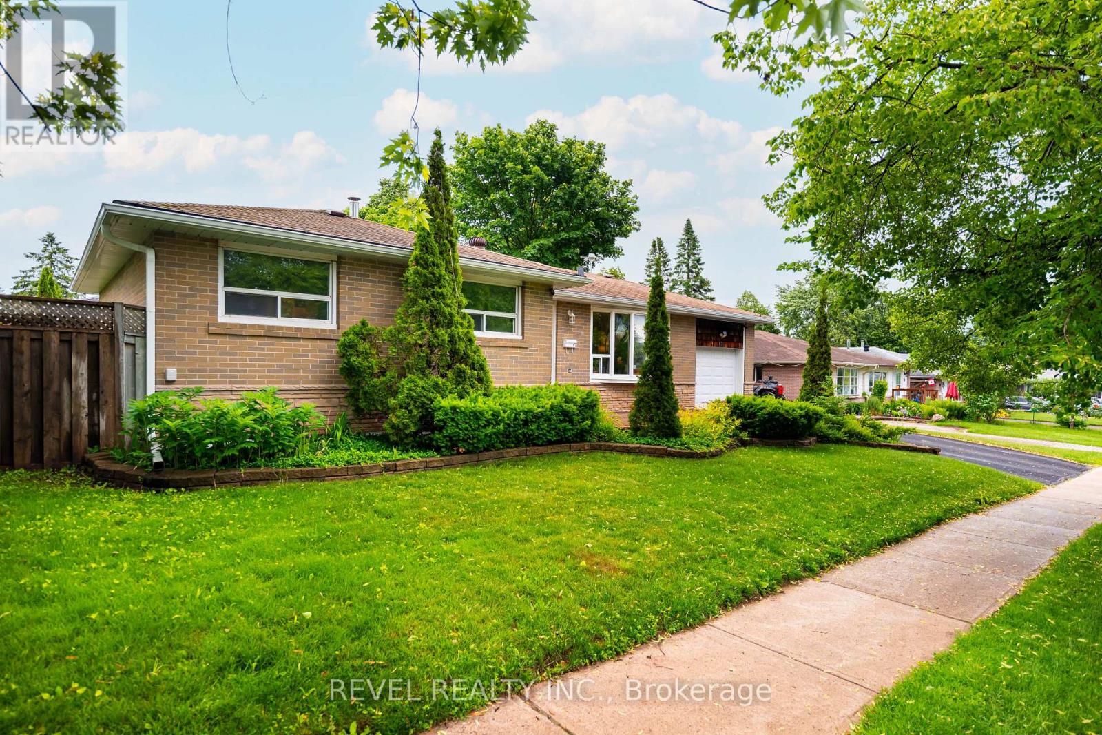 67 Carlton Drive Property Photo 1