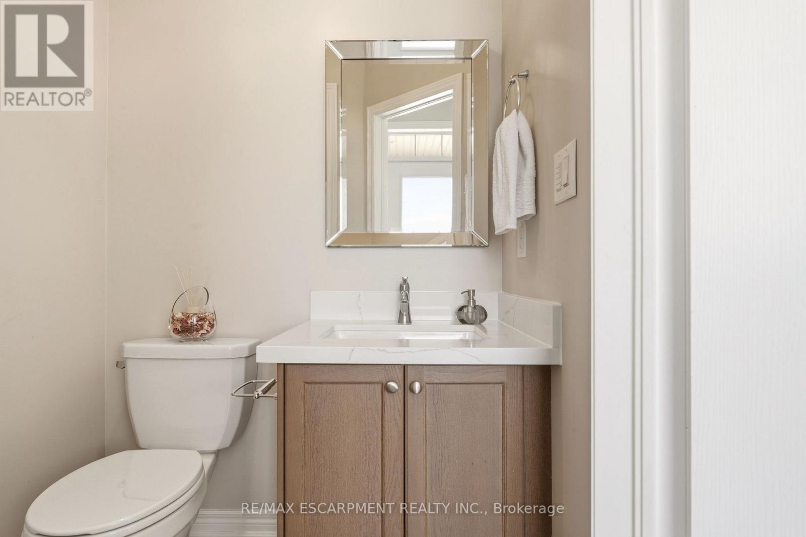 3133 Hiram Terrace Property Photo 12