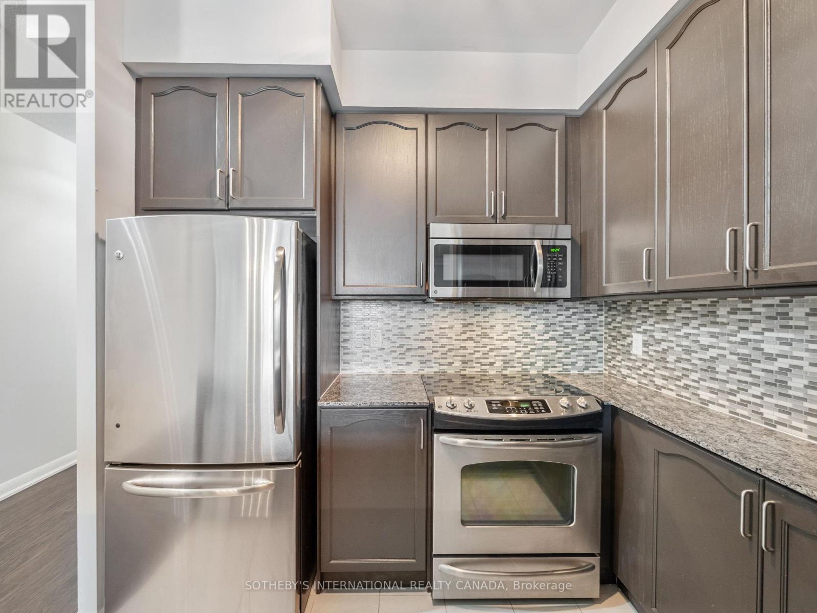 206 - 205 Sherway Gardens Road Property Photo 11