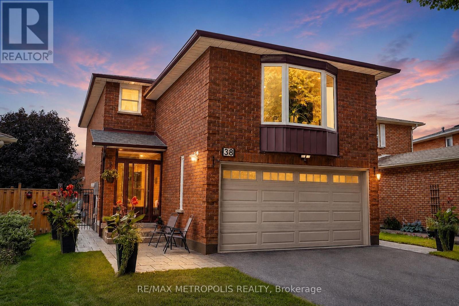 38 Langholm Court Property Photo 1