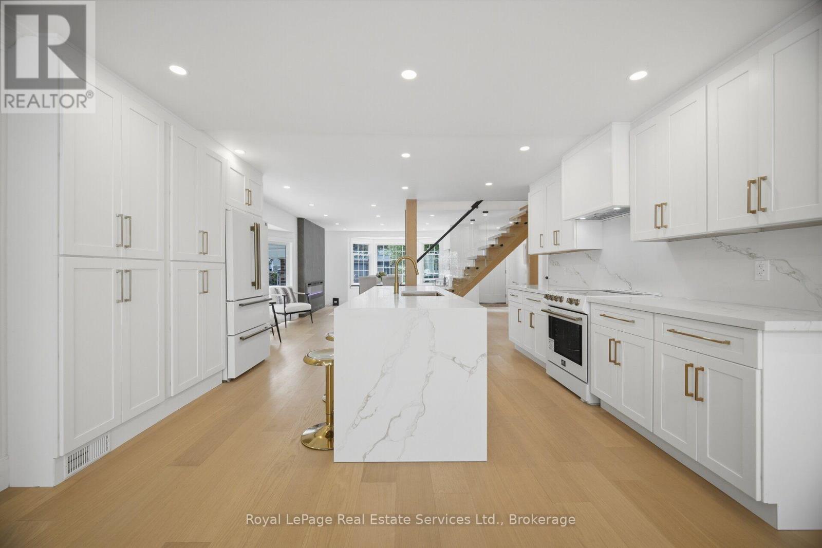 947 Glenwood Avenue Property Photo 10