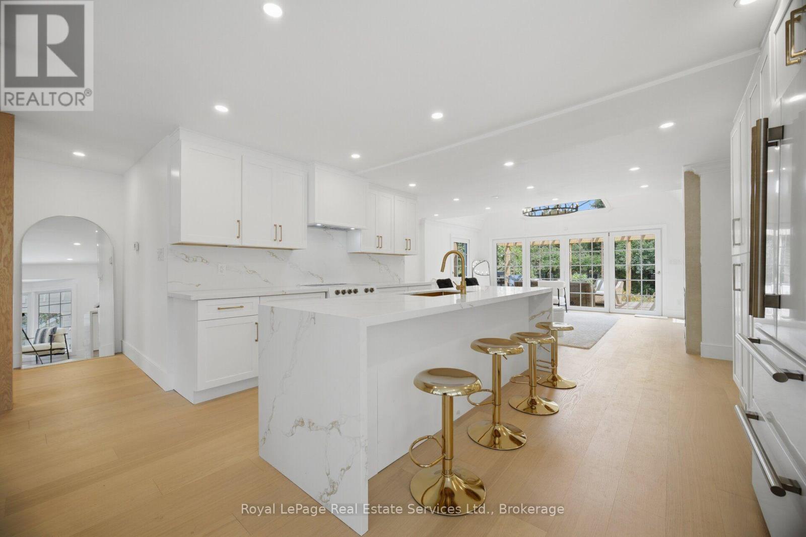 947 Glenwood Avenue Property Photo 11
