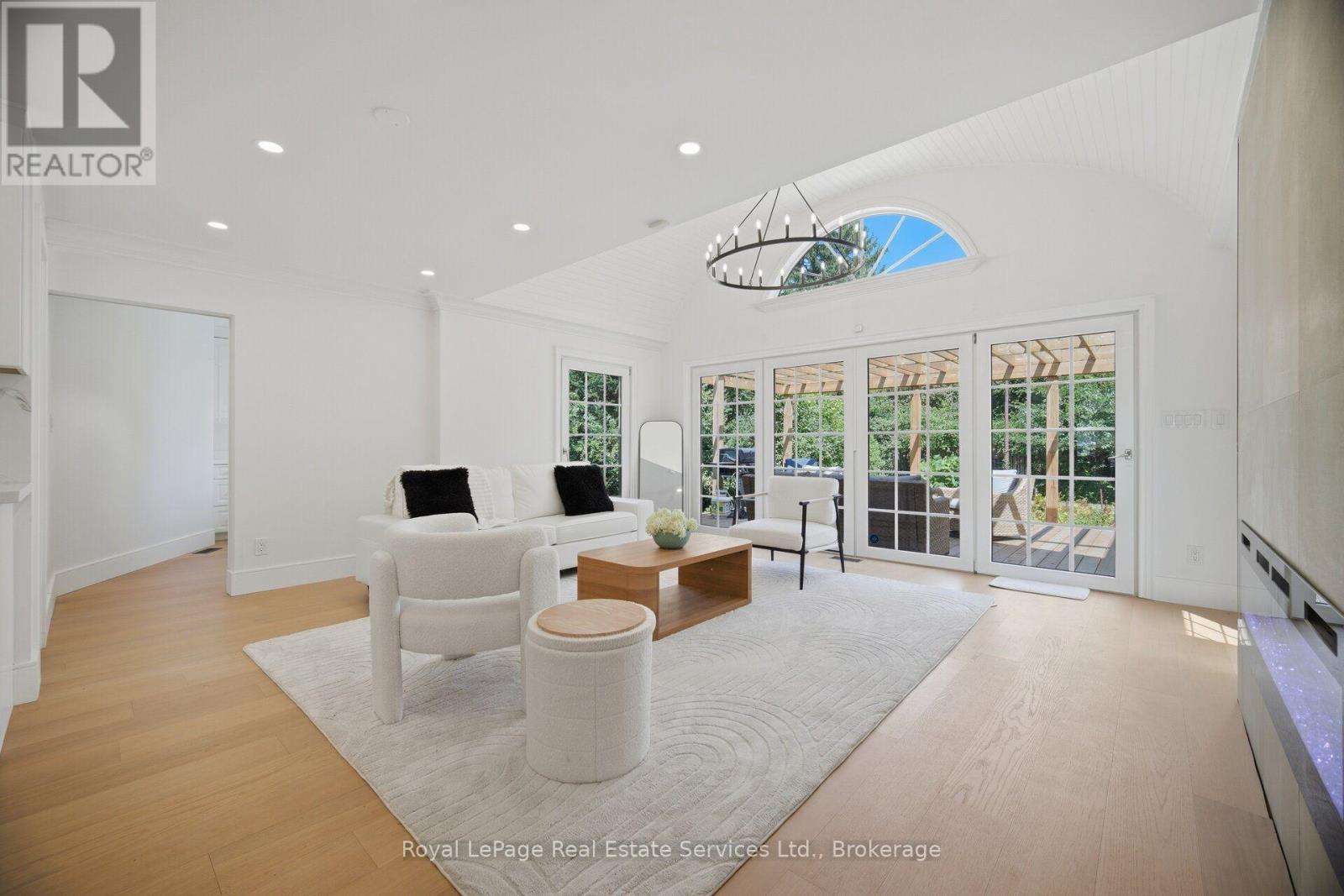 947 Glenwood Avenue Property Photo 15