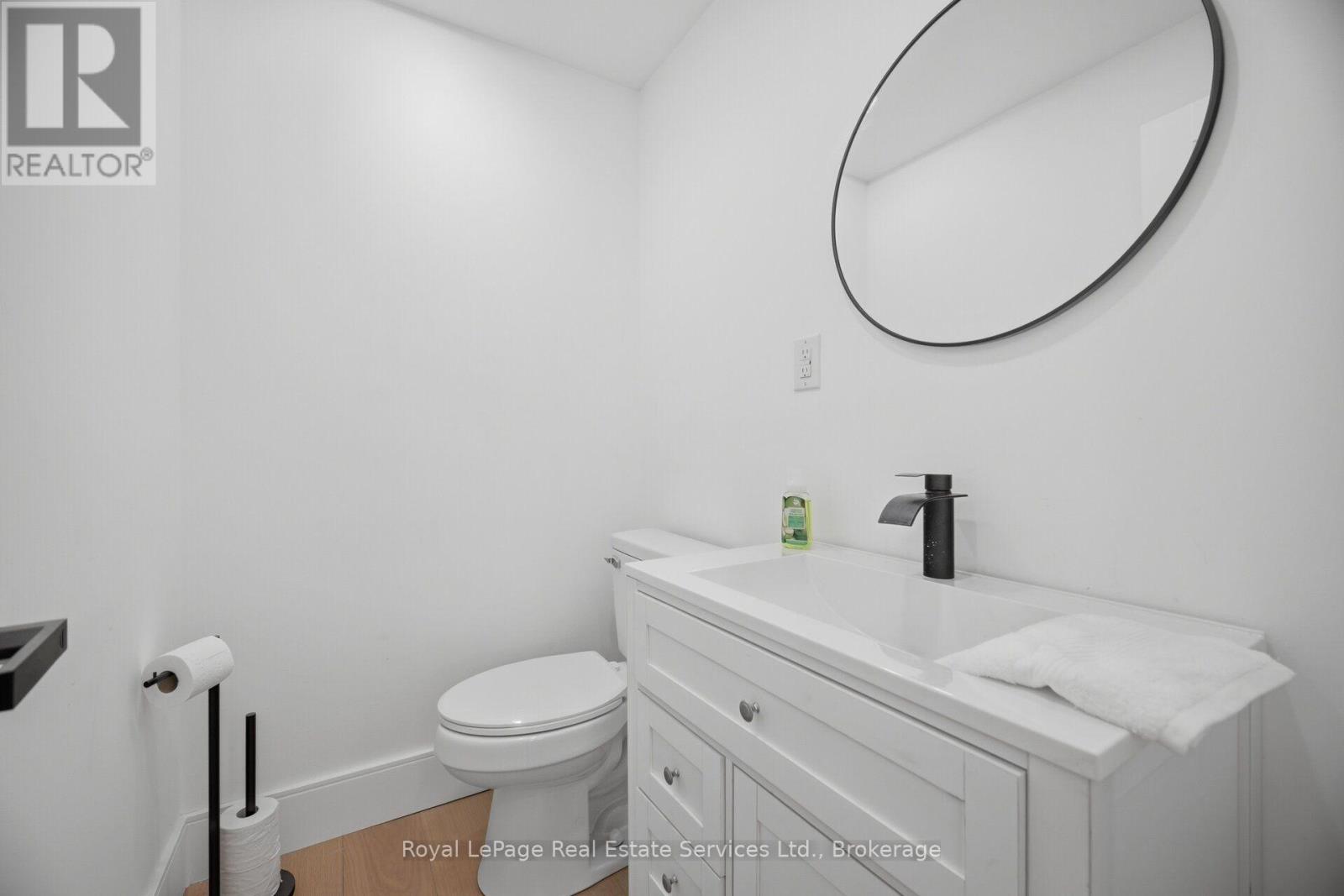 947 Glenwood Avenue Property Photo 16