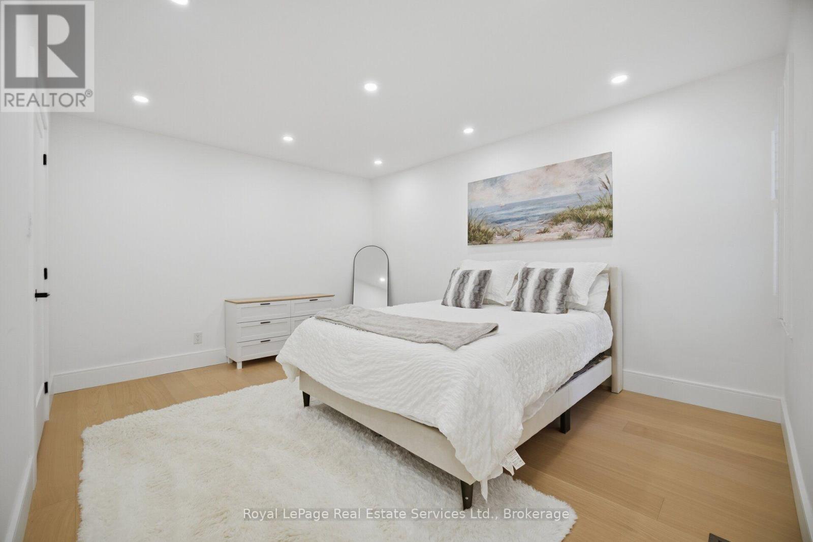 947 Glenwood Avenue Property Photo 19