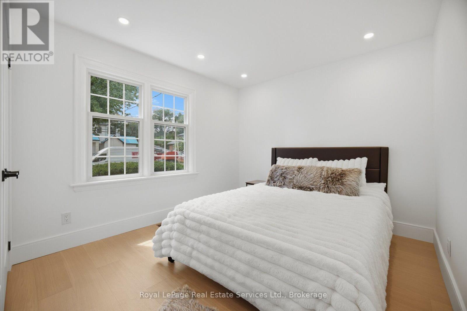 947 Glenwood Avenue Property Photo 22