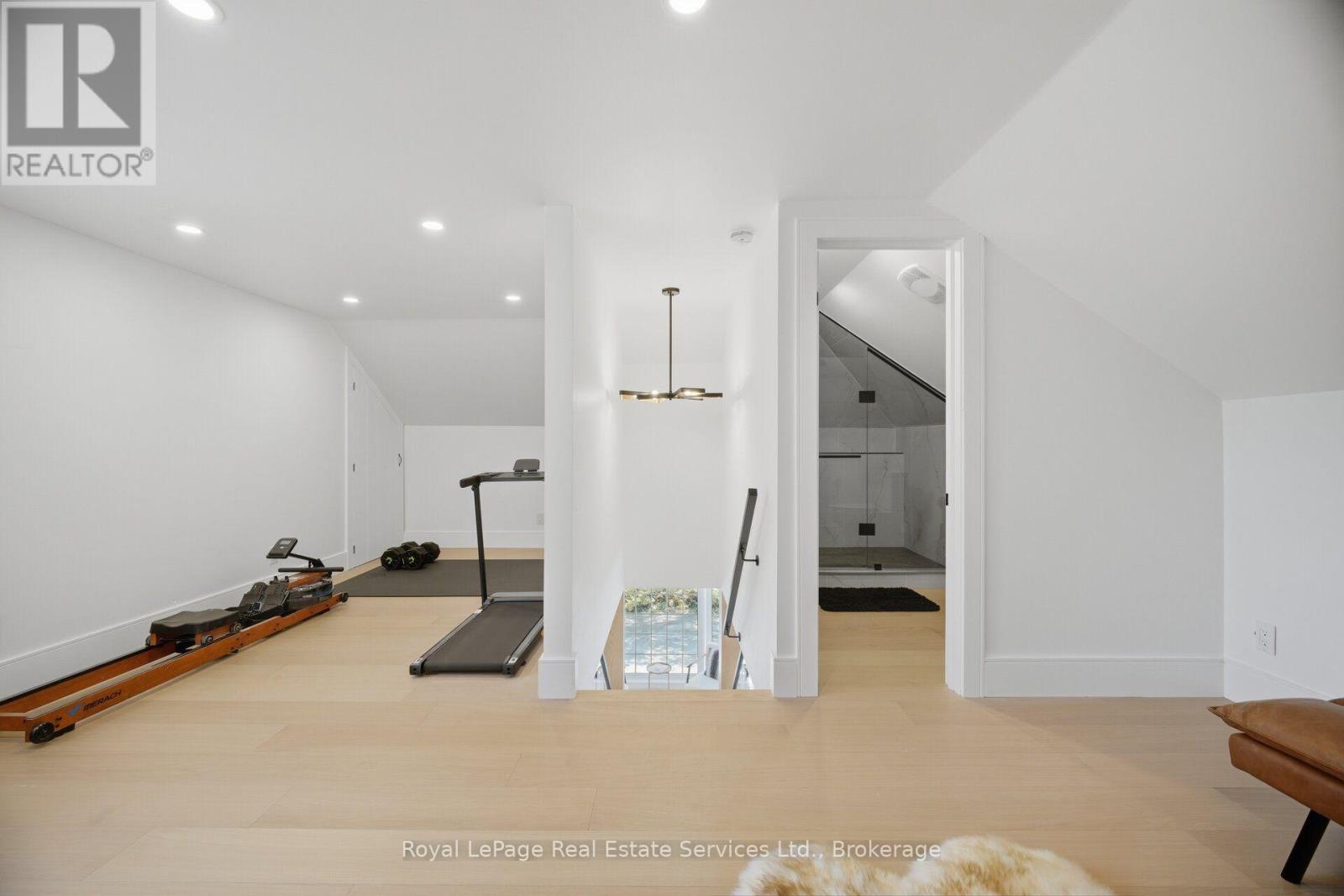 947 Glenwood Avenue Property Photo 23