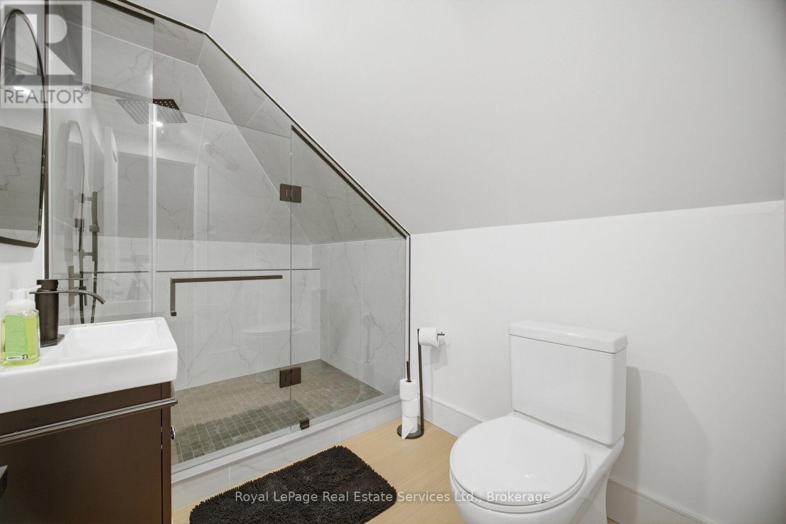 947 Glenwood Avenue Property Photo 26