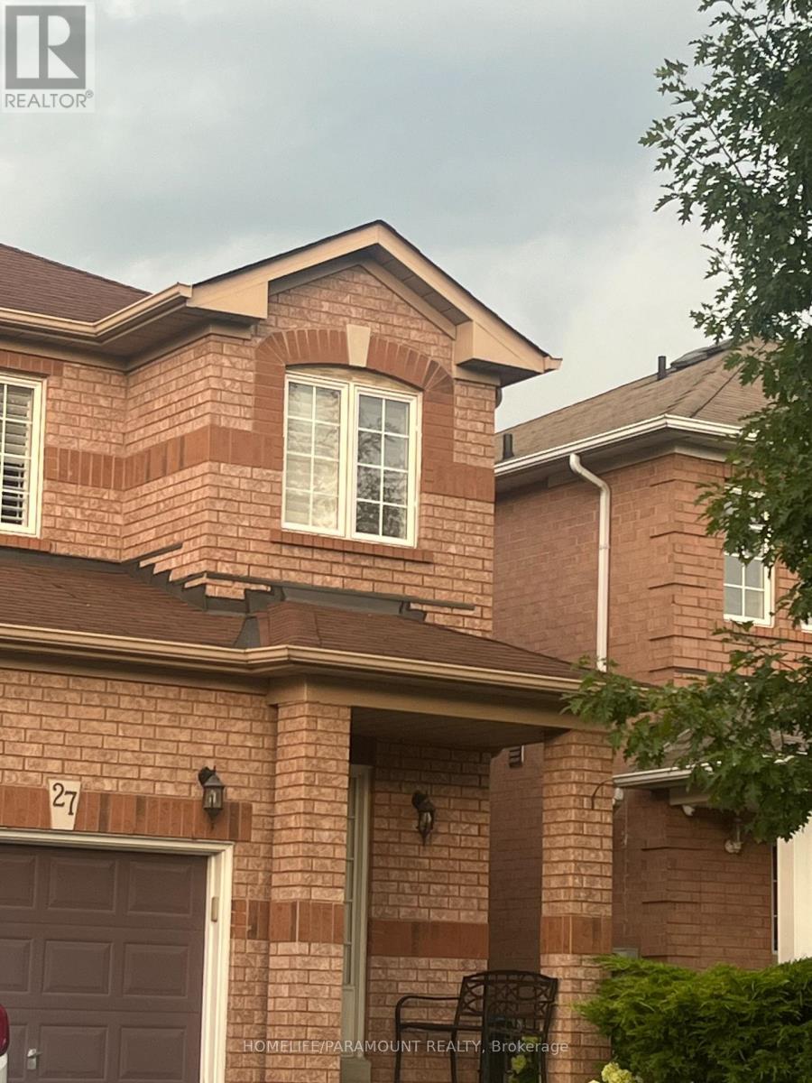 27 LONESTAR CRESCENT Property Photo 1