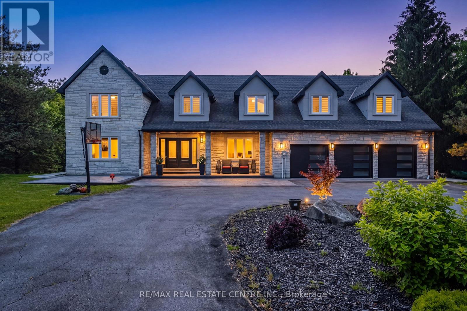 6 COUNTRY LANE DRIVE