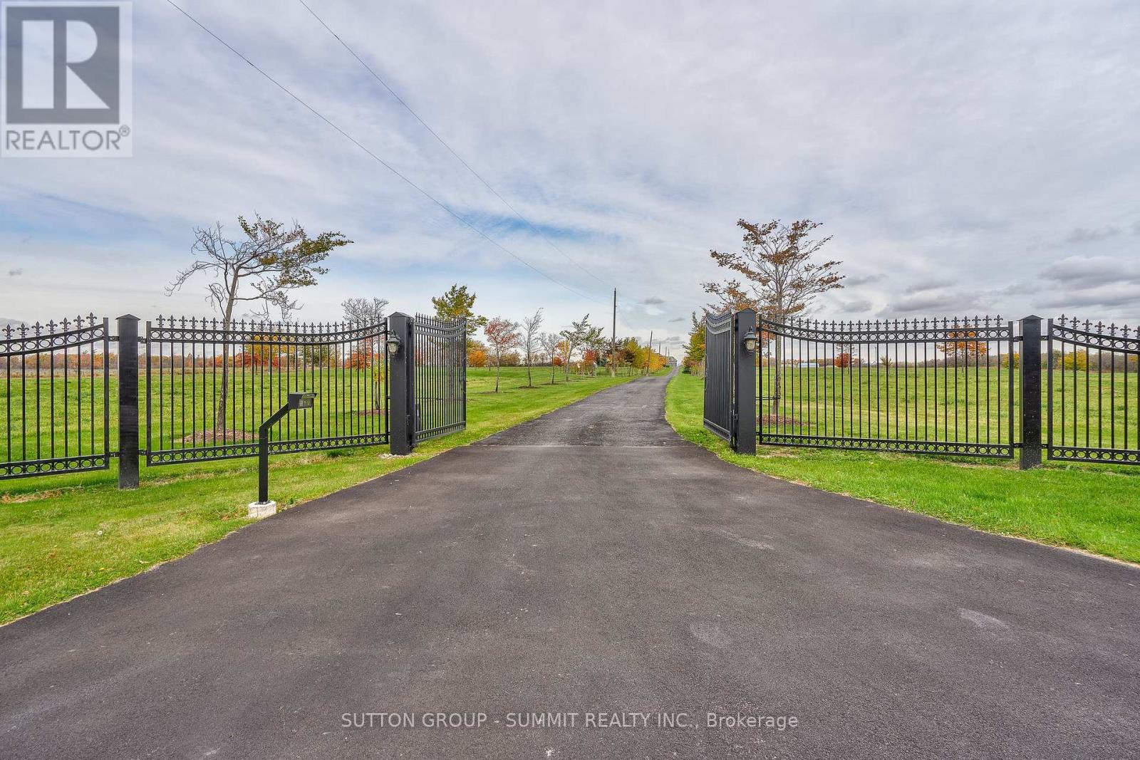 5431 Appleby Line Property Photo 35