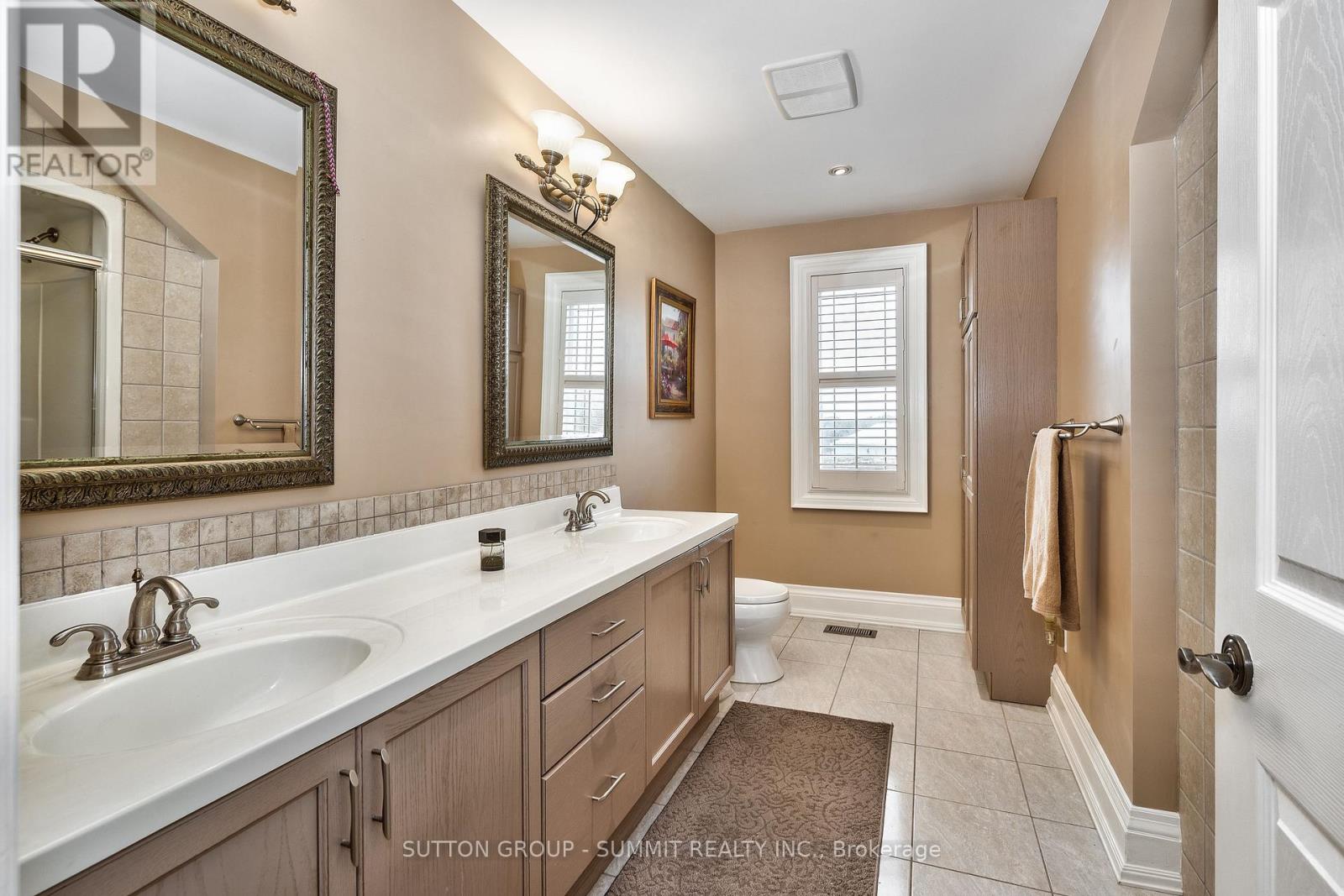 5431 Appleby Line Property Photo 20