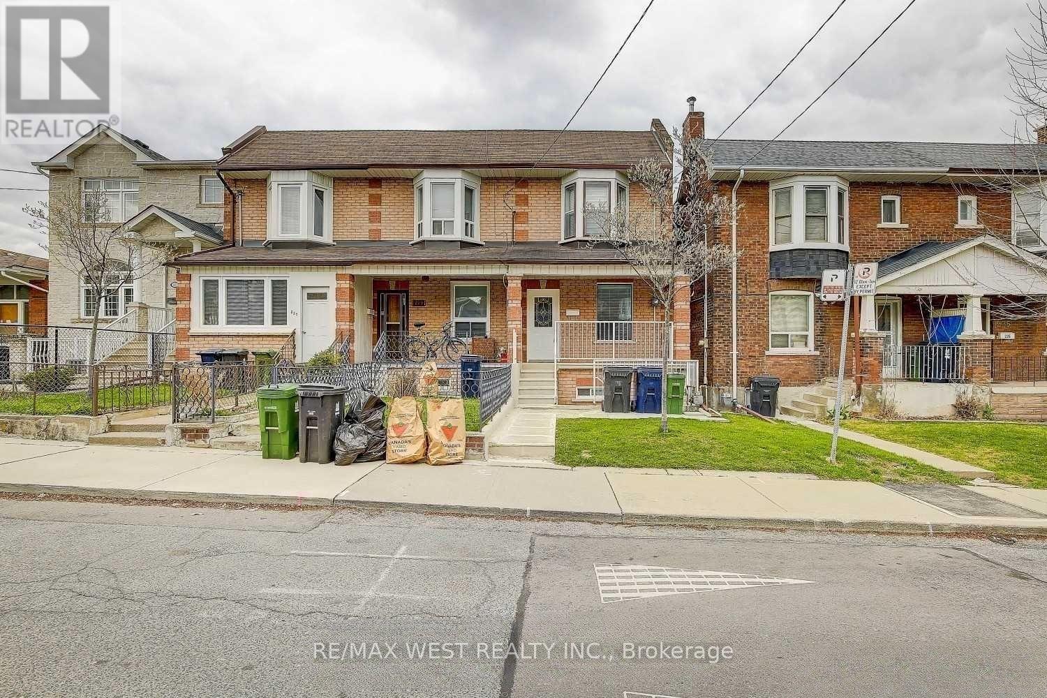231 ROSEMOUNT AVENUE