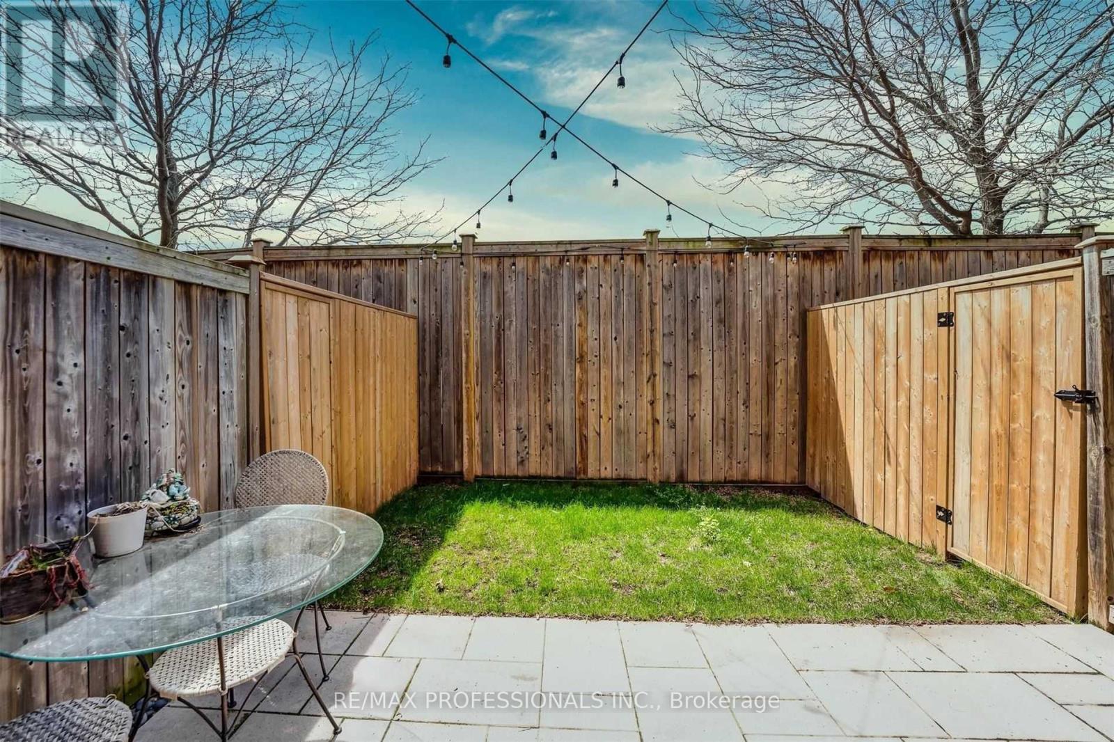 676 Rowley Common Property Photo 31