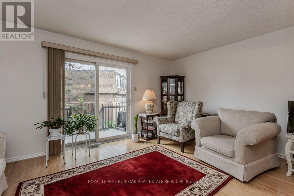 1526 Westminster Place Property Photo 6