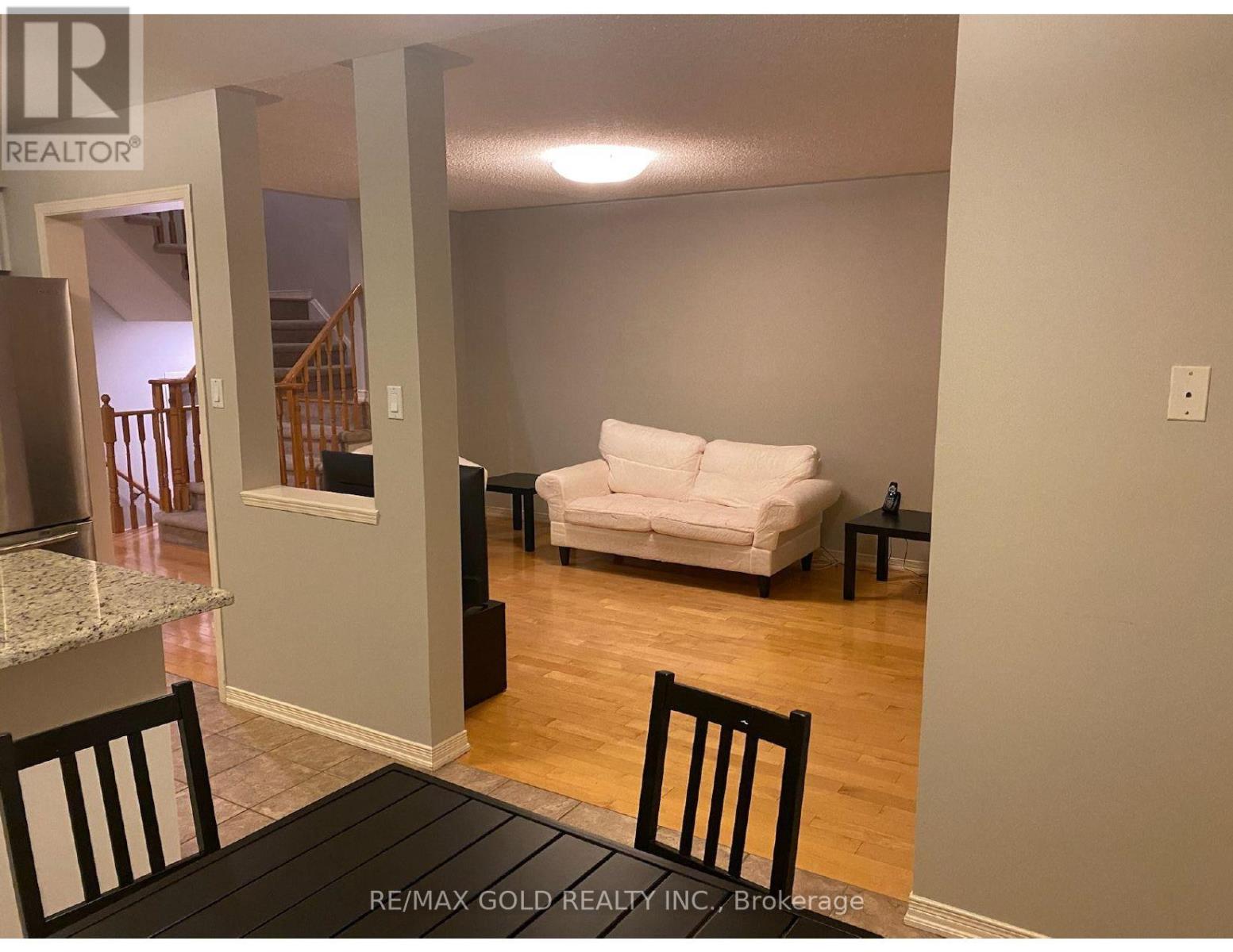 45 - 2665 Thomas Street Property Photo 10