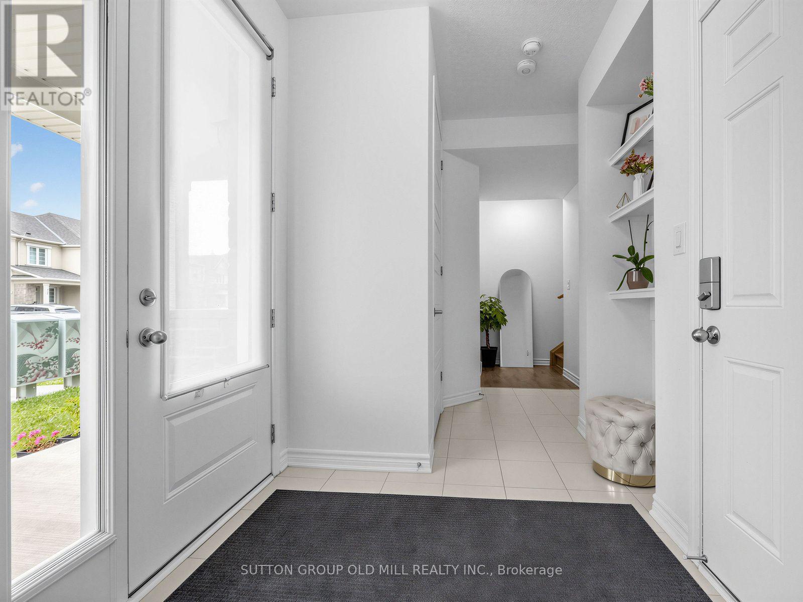 1537 Moira Crescent Property Photo 7