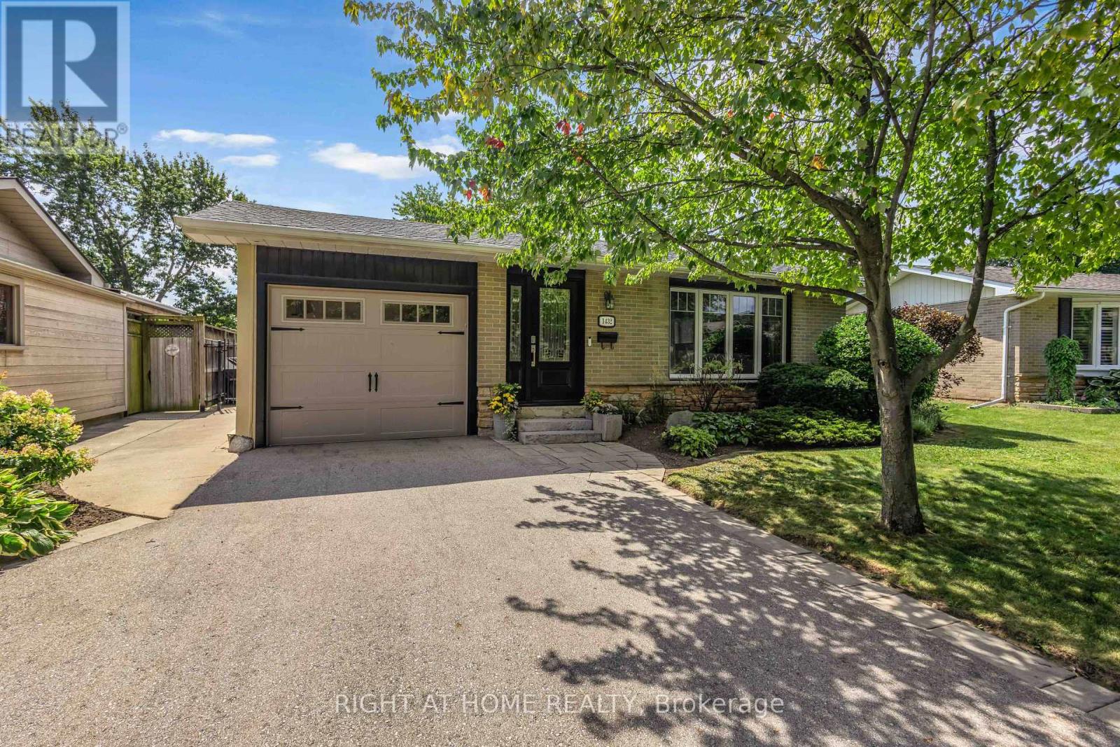 1432 Dewbourne Crescent Property Photo 1