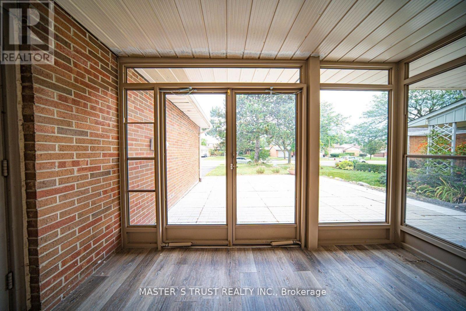 2502 Folkway Drive Property Photo 3