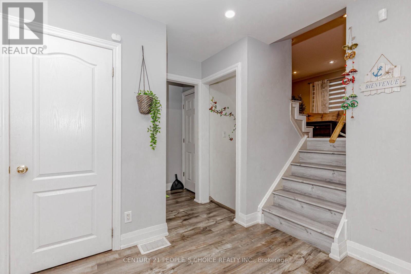 32 Elderwood Place Property Photo 19
