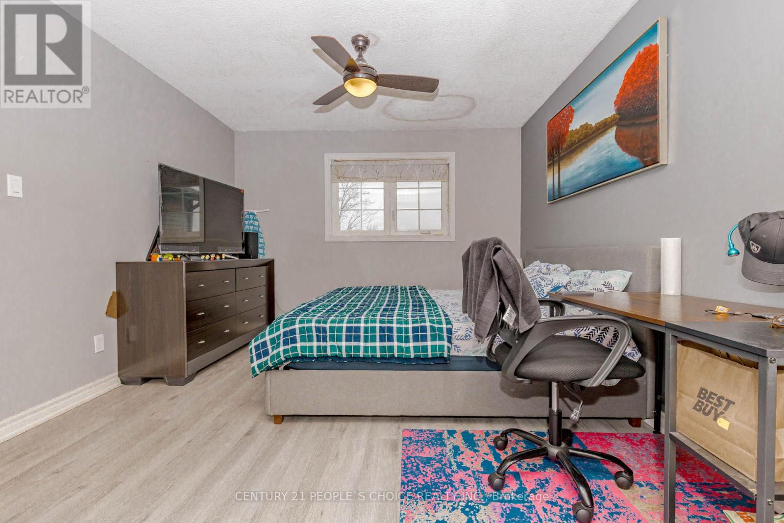 32 Elderwood Place Property Photo 26