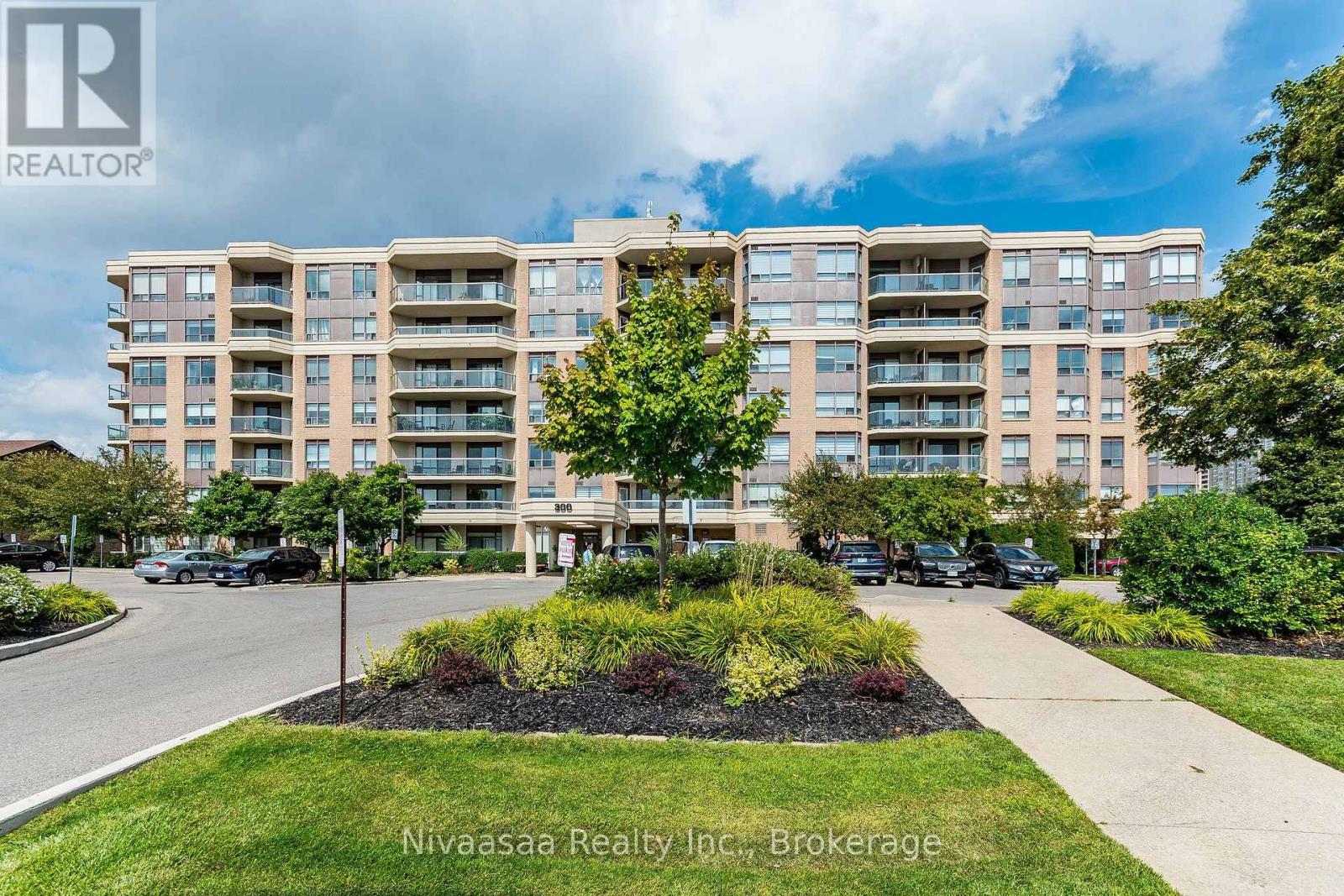 514 - 300 RAY LAWSON BOULEVARD Property Photo 1