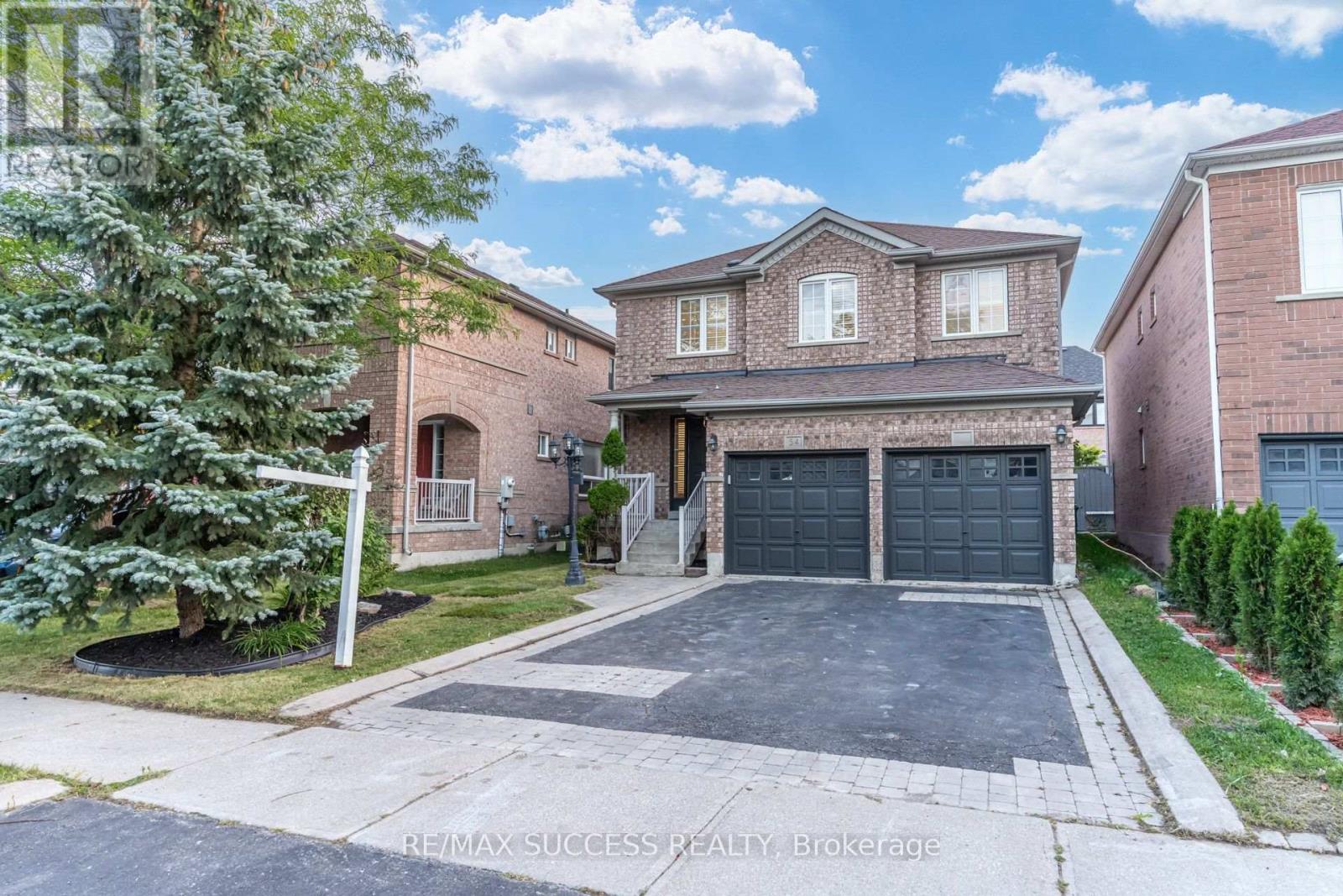 54 FERNCROFT PLACE