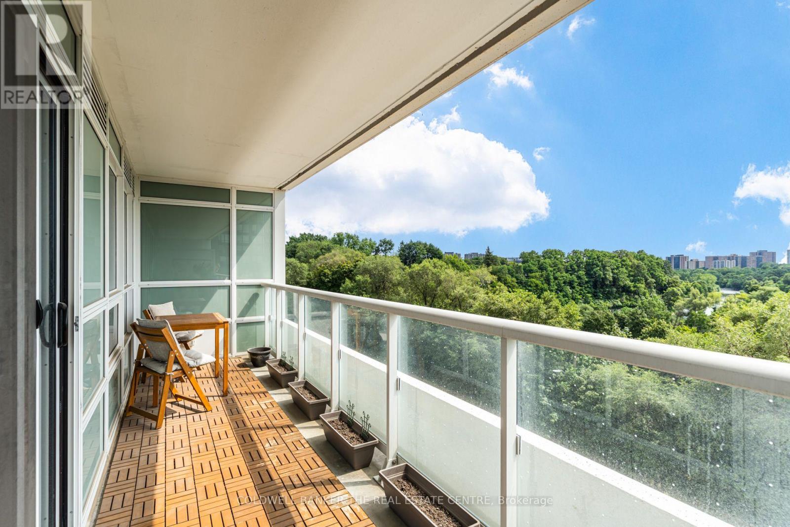 412 - 10 Wilby Crescent Property Photo 1