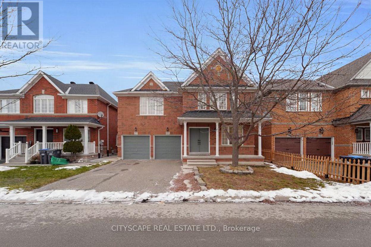 17 FERNCASTLE CRESCENT