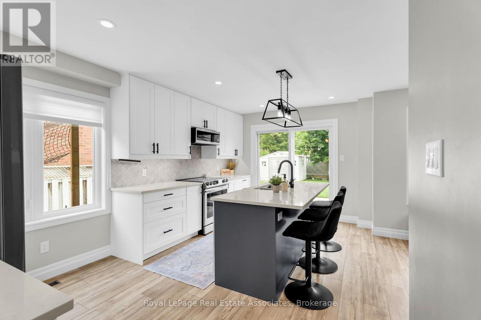 22 Mccullough Crescent Property Photo 8