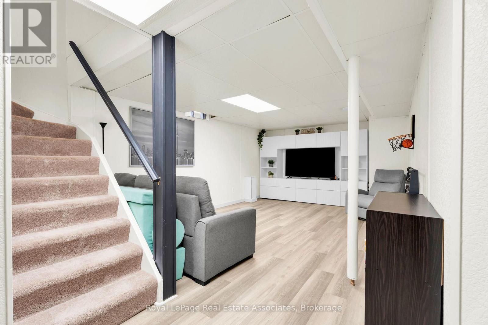 22 Mccullough Crescent Property Photo 24