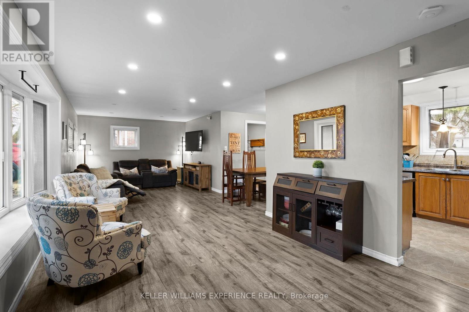 27 Rustic Crescent Property Photo 8