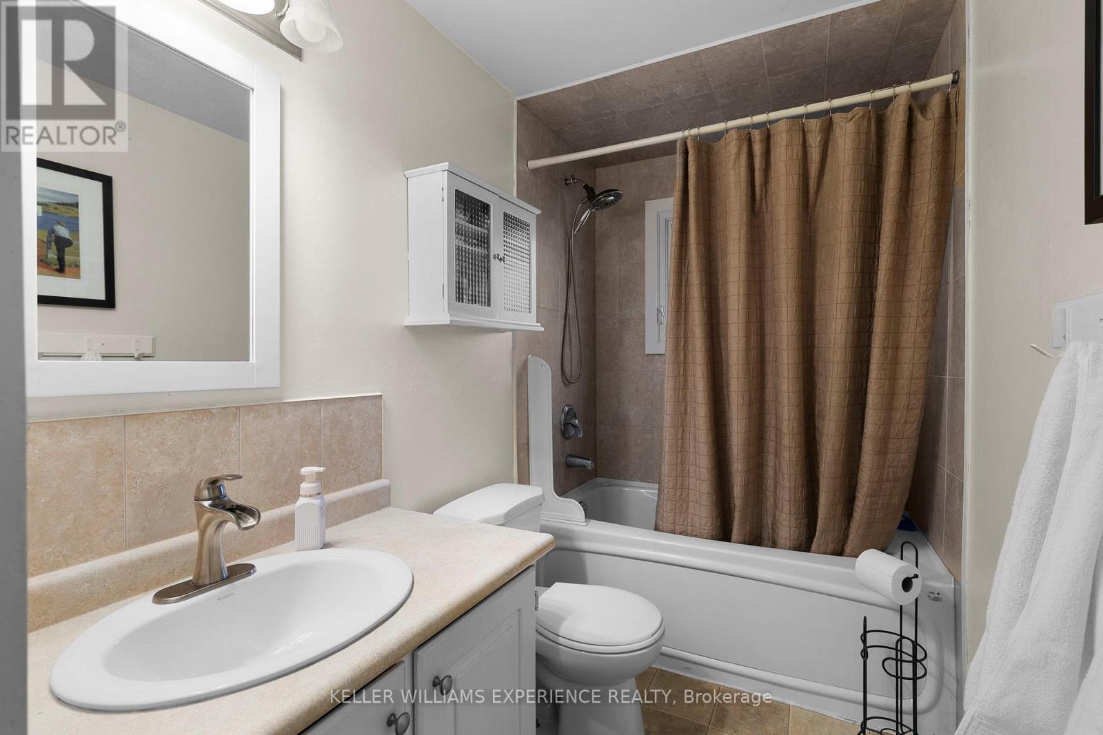 27 Rustic Crescent Property Photo 18