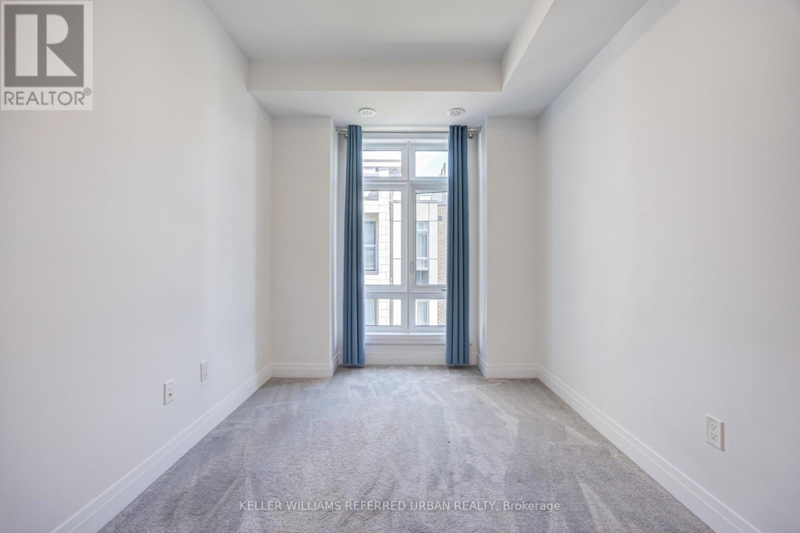 52 - 719 Lawrence Avenue W Property Photo 15