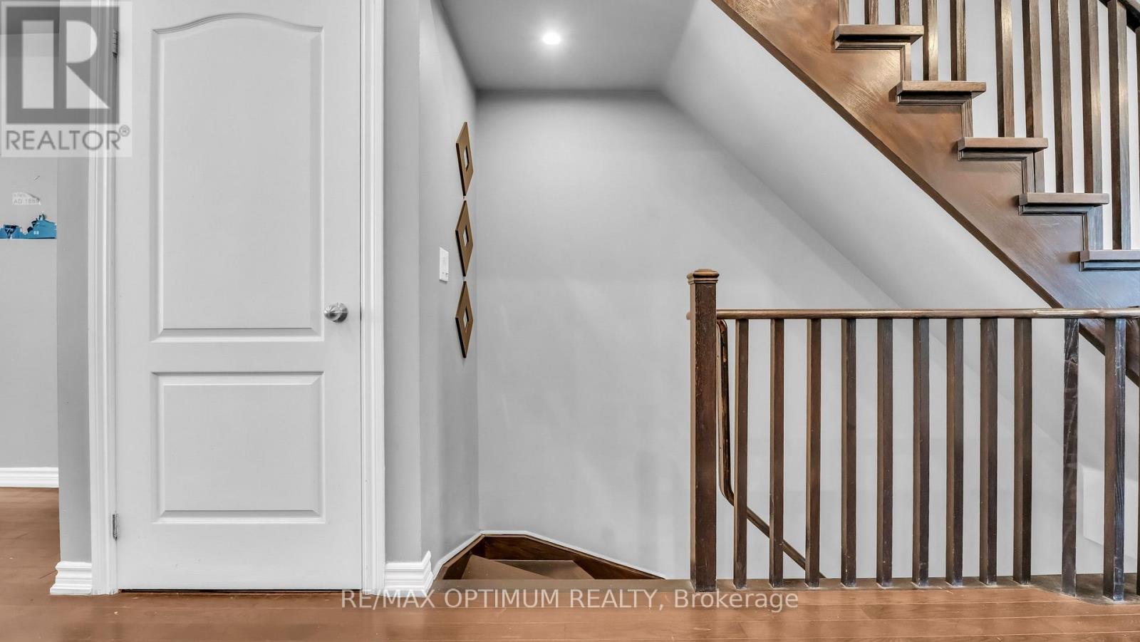 151 Cedar Lake Crescent Property Photo 12