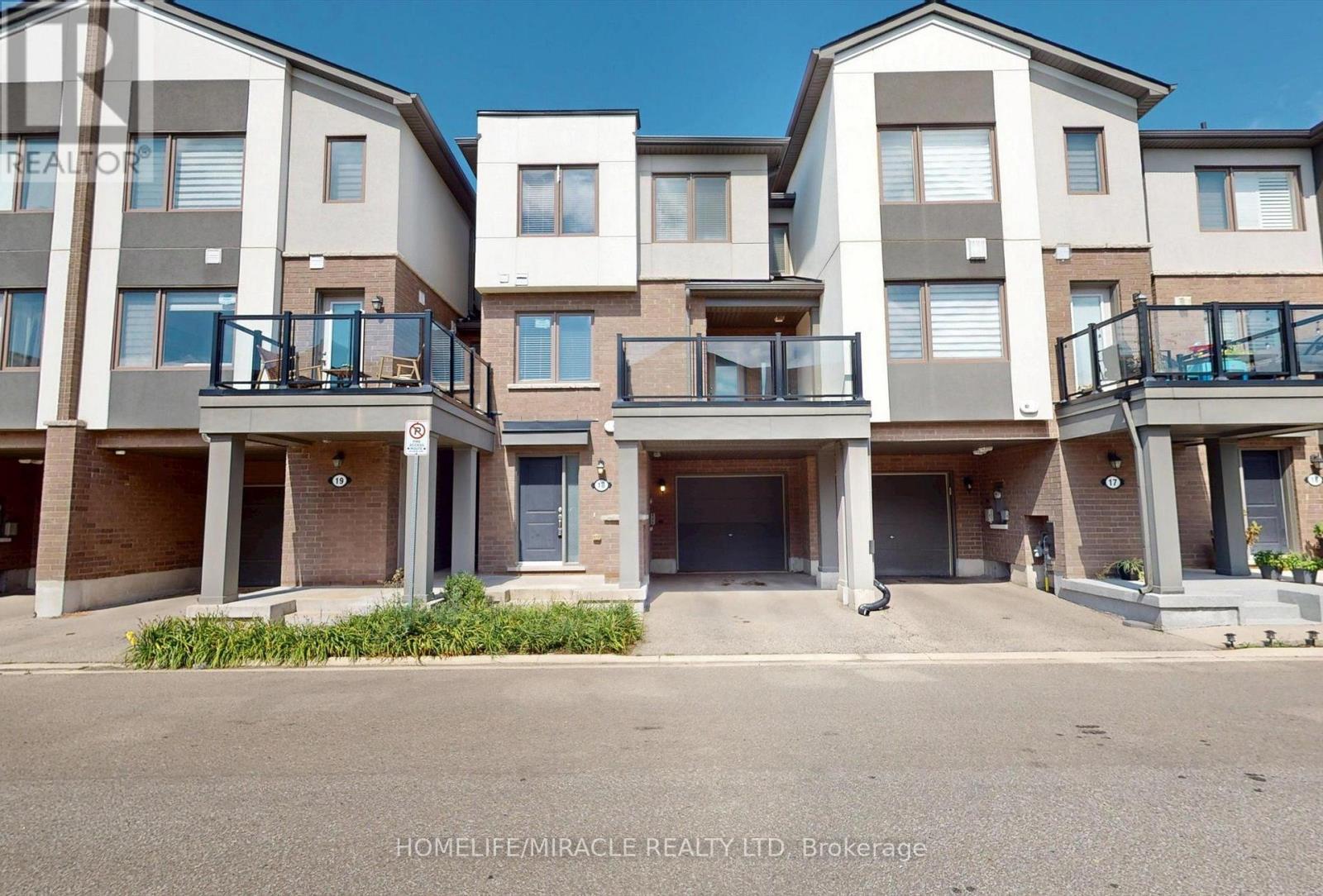 18 - 1125 LEGER WAY Property Photo 1
