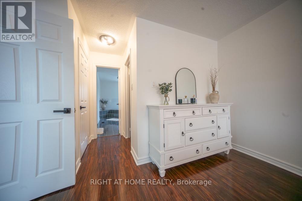 2088 Perran Drive Property Photo 24