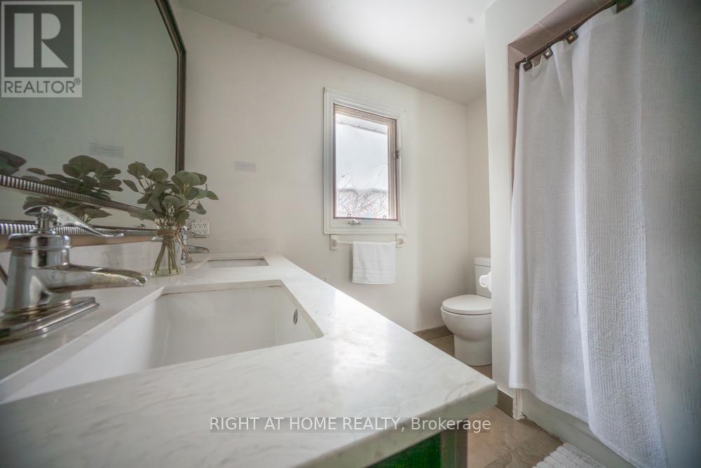 2088 Perran Drive Property Photo 34