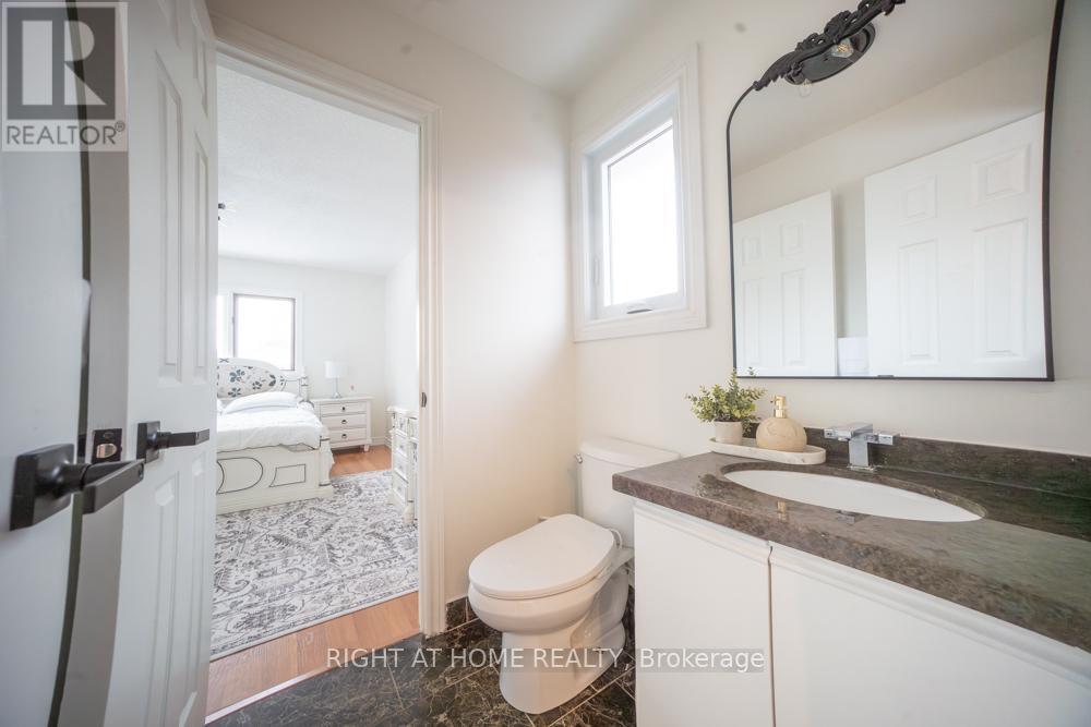 2088 Perran Drive Property Photo 39